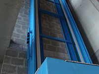 Goederenlift, draagvermogen: 500kg, afmetingen plateau: 2500x1400
