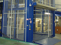 Goederenlift, draagvermogen: 2000kg, afmetingen plateau: 4000x2700