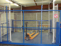 Goederenlift, draagvermogen: 2000kg, afmetingen plateau: 4000x2700