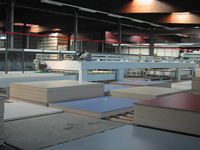 Horizontaal automatisch magazijn voor de stockage van houten panelen